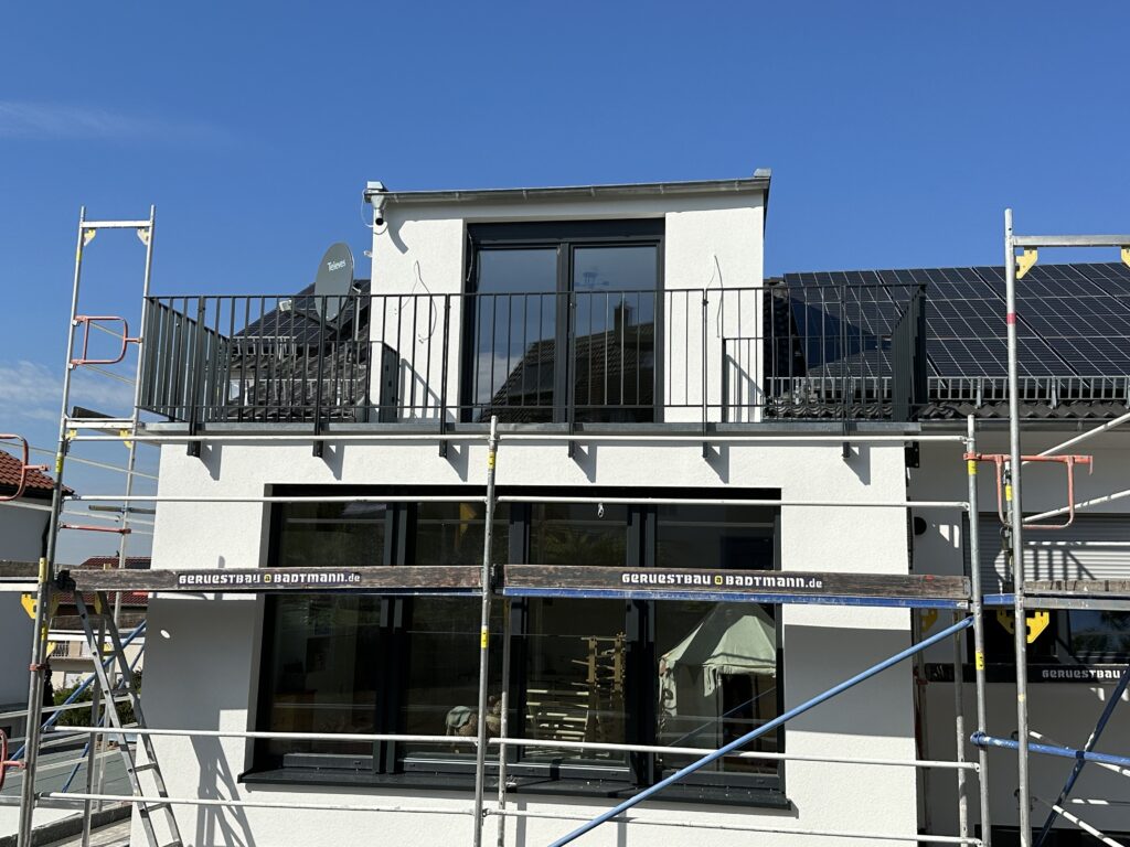 Brüstungen aus Stahl von Zeller Metallbau