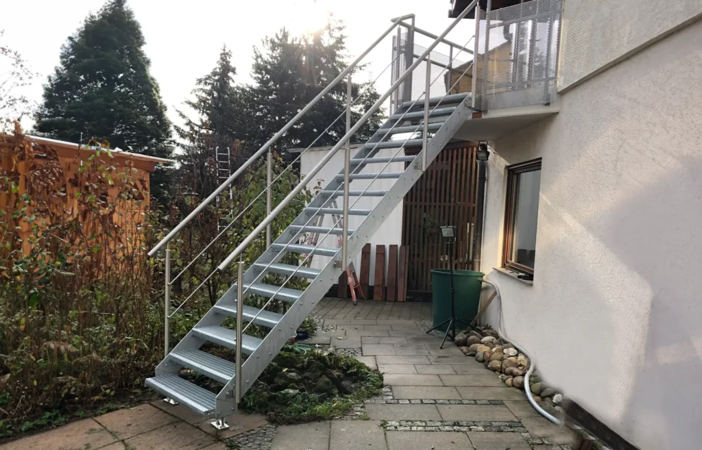Teppen aus Stahl 26 von Zeller Metallbau